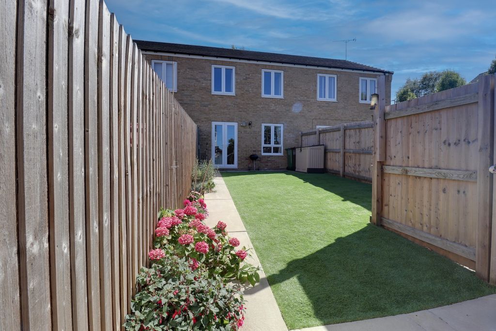 Property photo 2 of 22 2- Rob Hammond Ewemove Pontefract