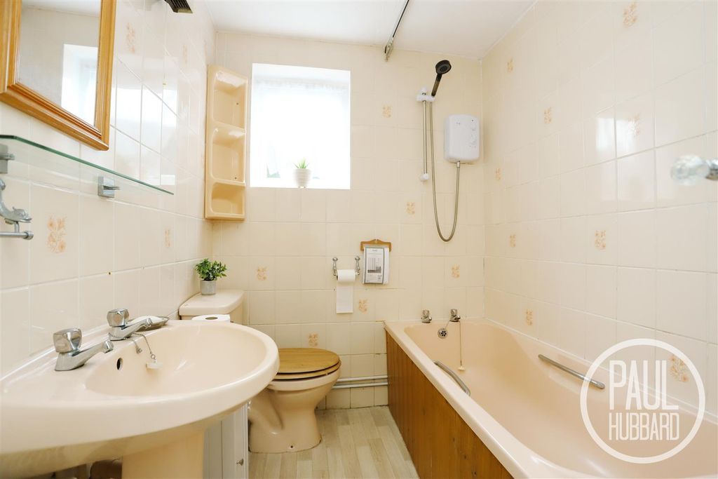 Additional image 9 of 3 bed terraced house to rentSouthwell Road NR33