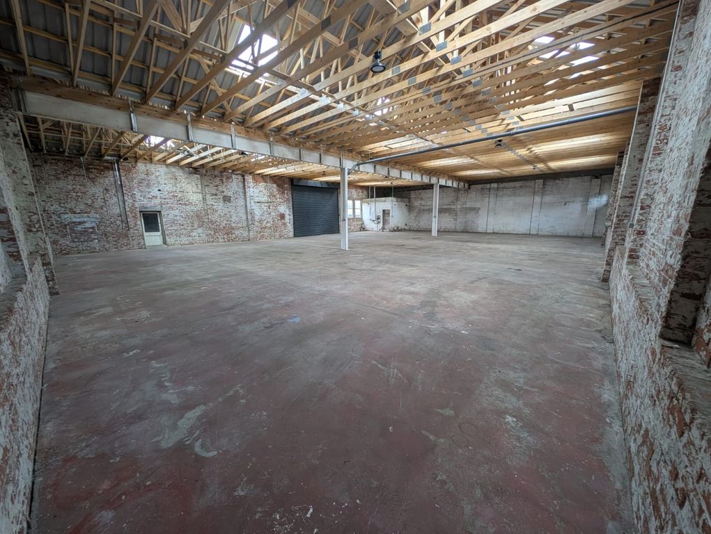 Property photo 3 of 10 444-Hr-2.Jpg