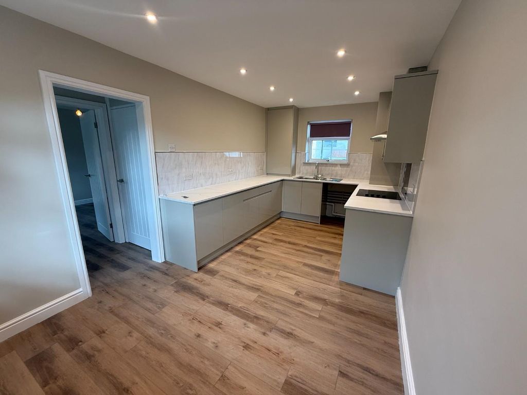 Property photo 2 of 19 Img_9821.Jpg