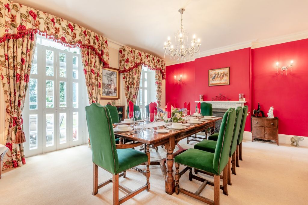 Property photo 3 of 25 Dining Room