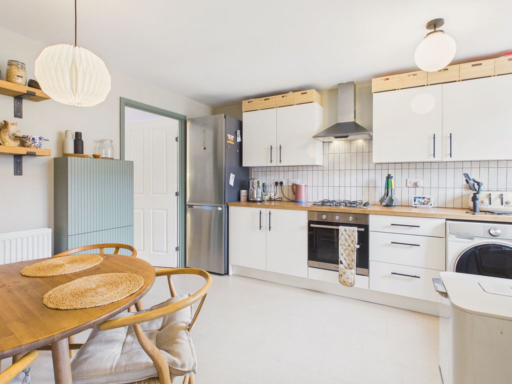 Property photo 3 of 13 Kitchen