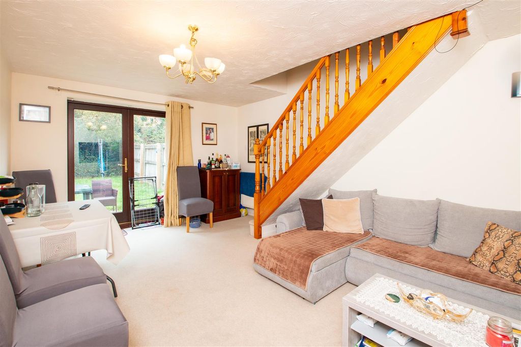 Property photo 3 of 6 6Derby_2.Jpg