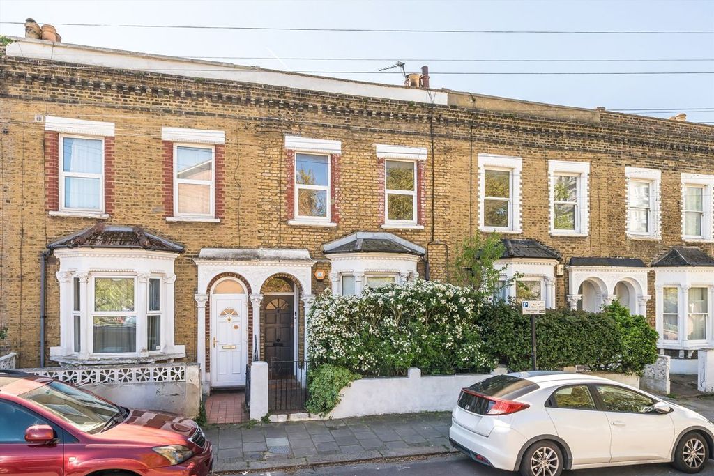 Property photo 1 of 8