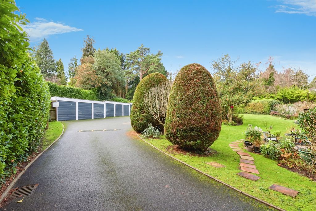 Property photo 2 of 14