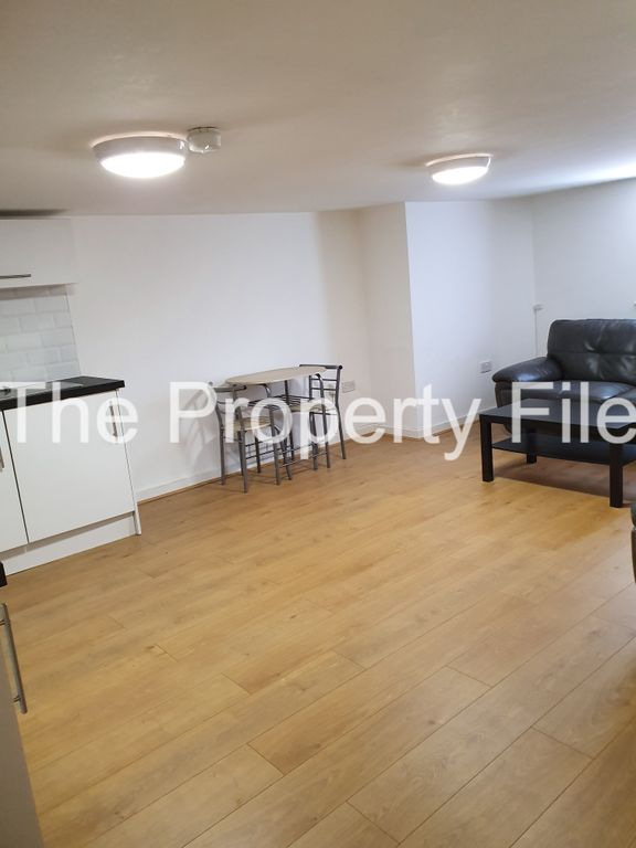 Property photo 1 of 3