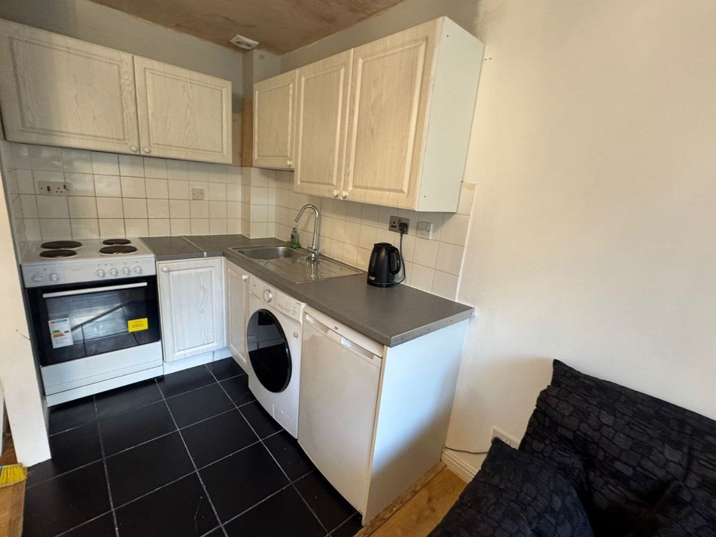 Property photo 3 of 6 5131092