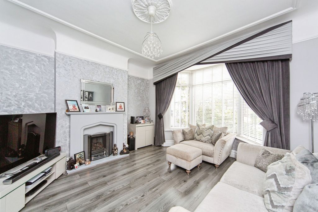 Property photo 2 of 26 Pbox-Img.Jpg