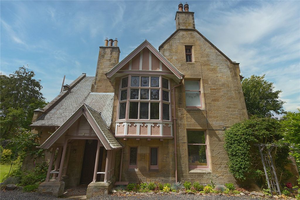 Property photo 2 of 33 Park View House