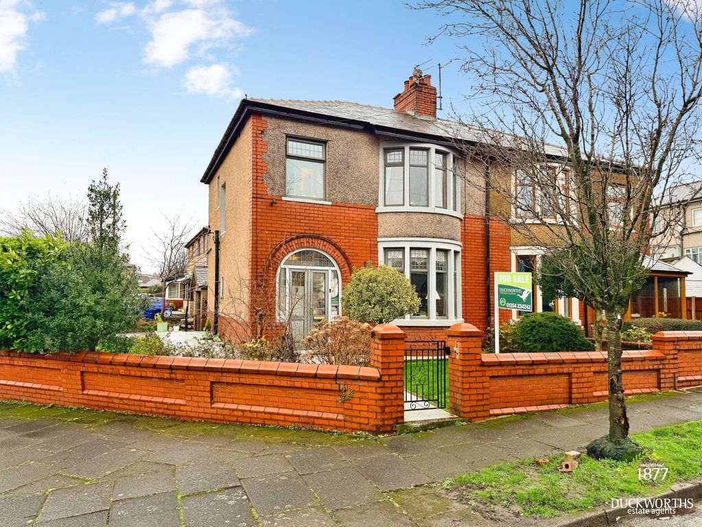 Property photo 1 of 21