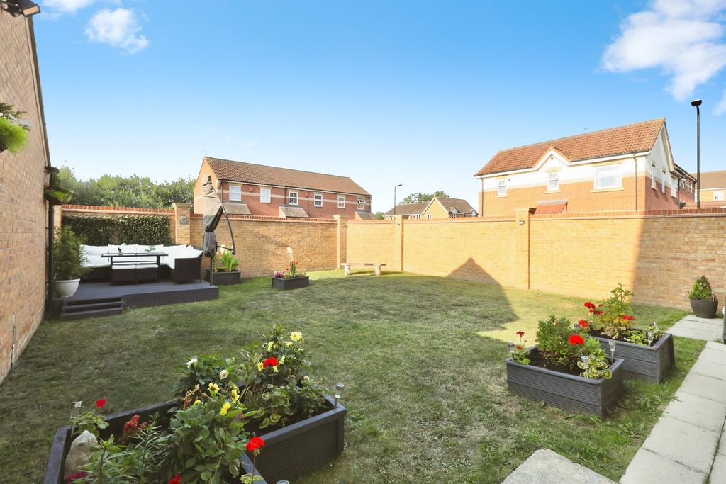 Property photo 3 of 17