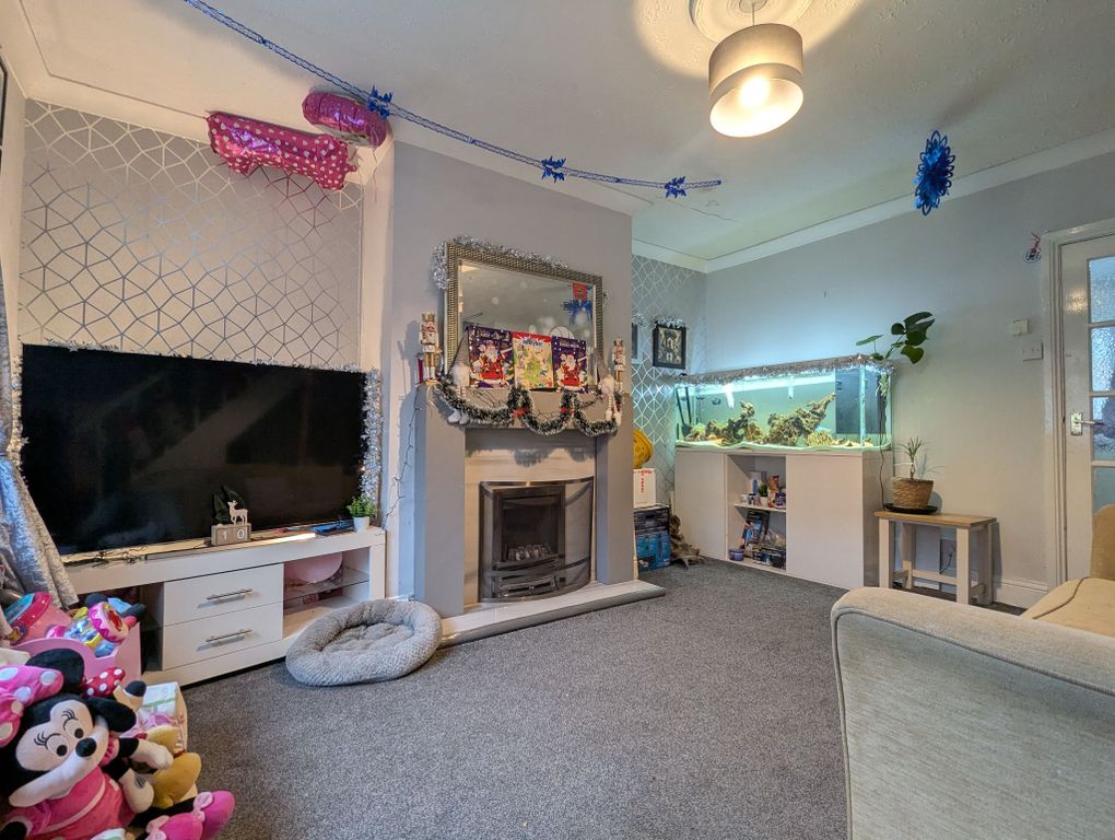 Property photo 2 of 6 Photograph 2