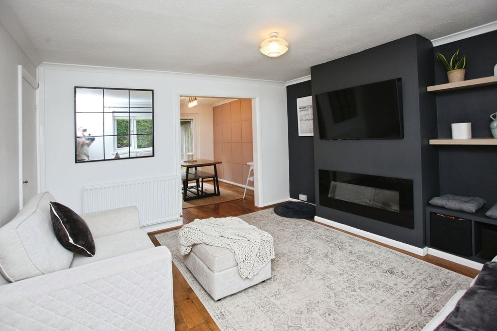 Property photo 3 of 15 Living Room