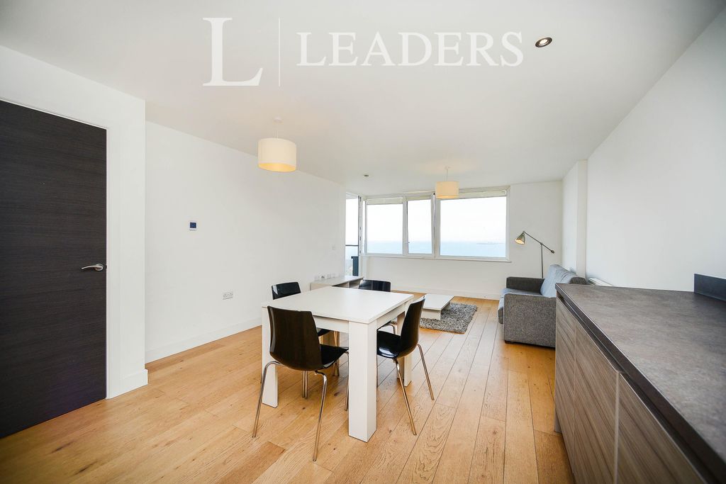 Property photo 3 of 9 3
