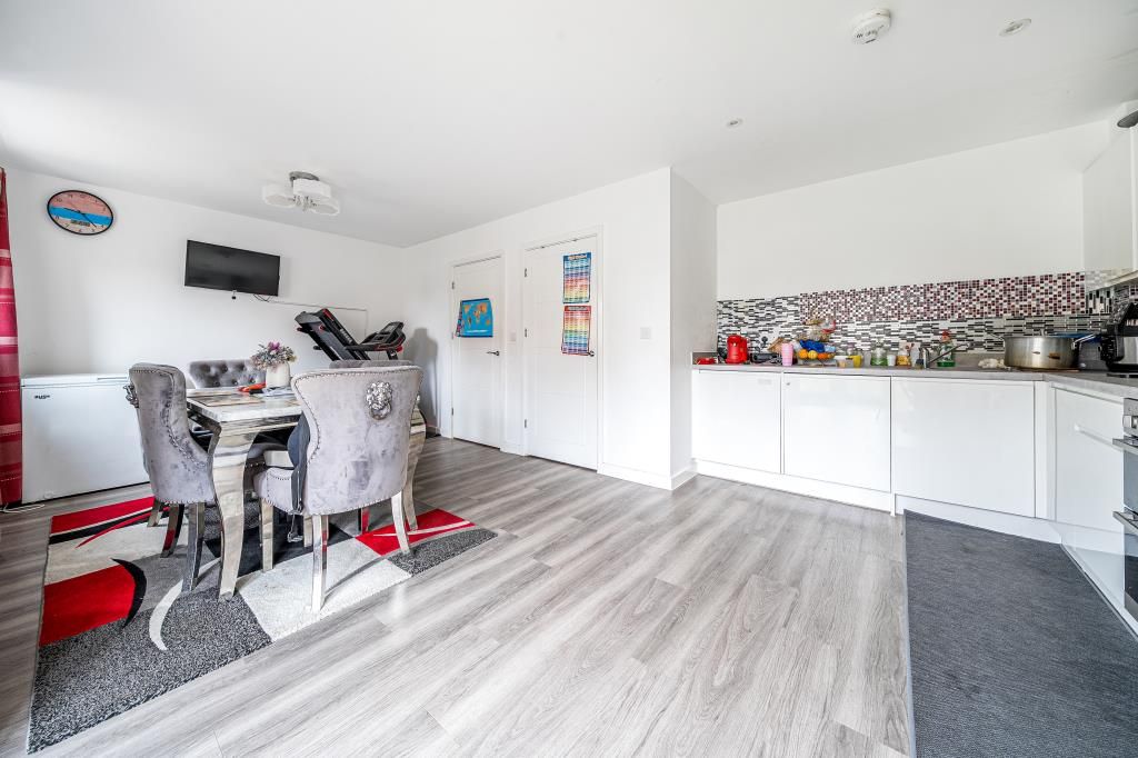 Property photo 3 of 22 Kitchen