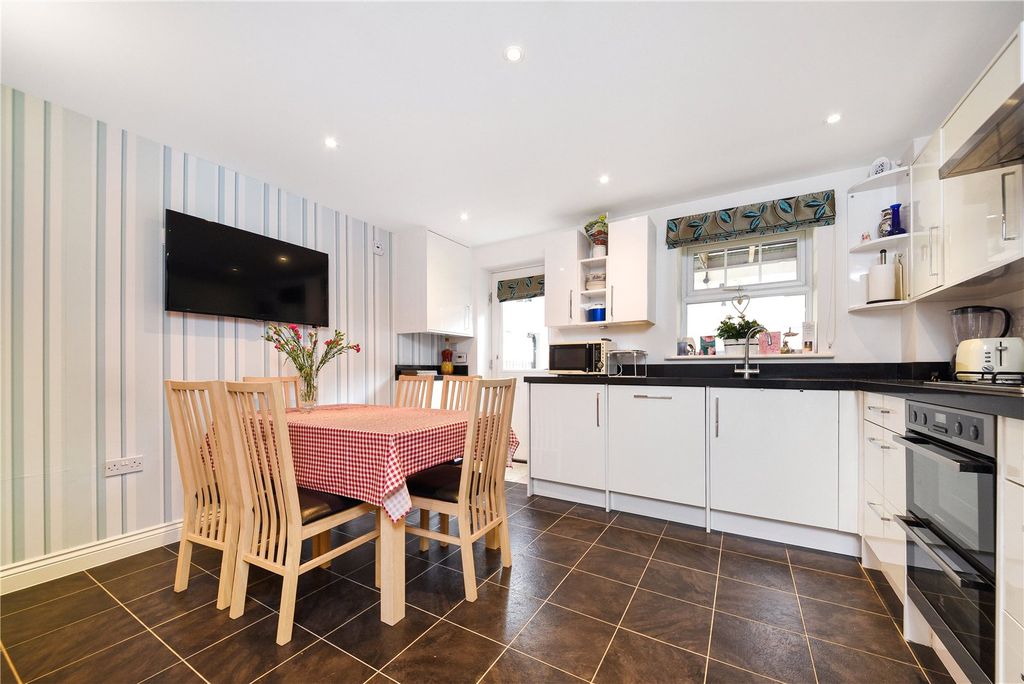 Property photo 1 of 18 Picture No. 05