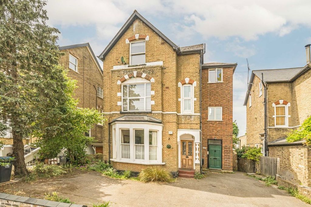 Property photo 1 of 6
