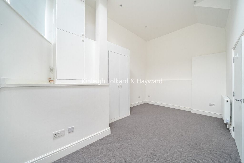 Property photo 3 of 10 Picture No. 22