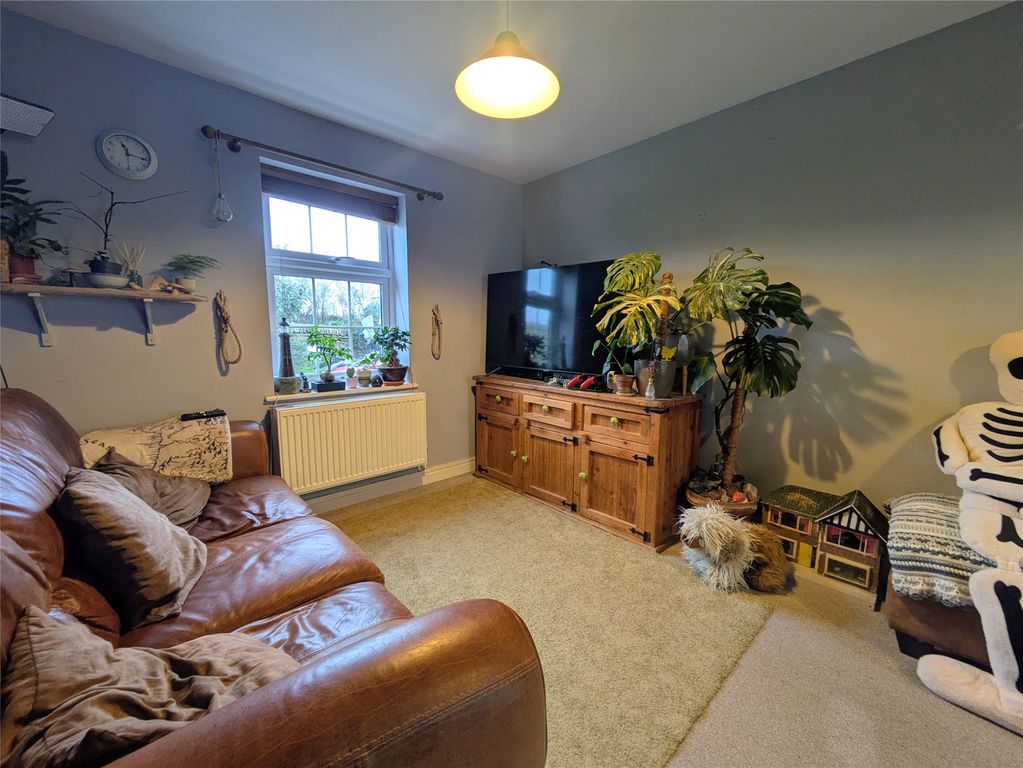 Property photo 2 of 23 Picture No. 14