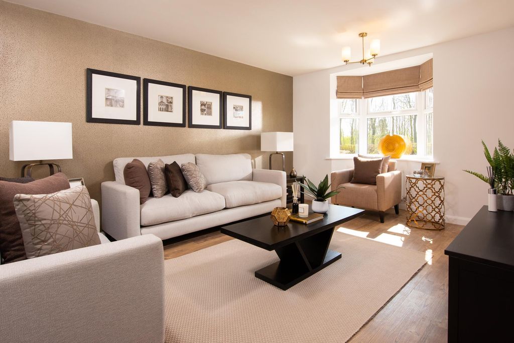 Property photo 3 of 8 Lounge