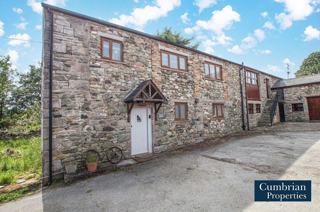 Property photo 1 of 18 External