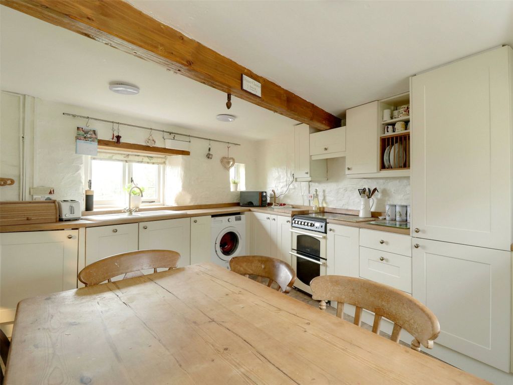 Property photo 2 of 12 Picture No. 22