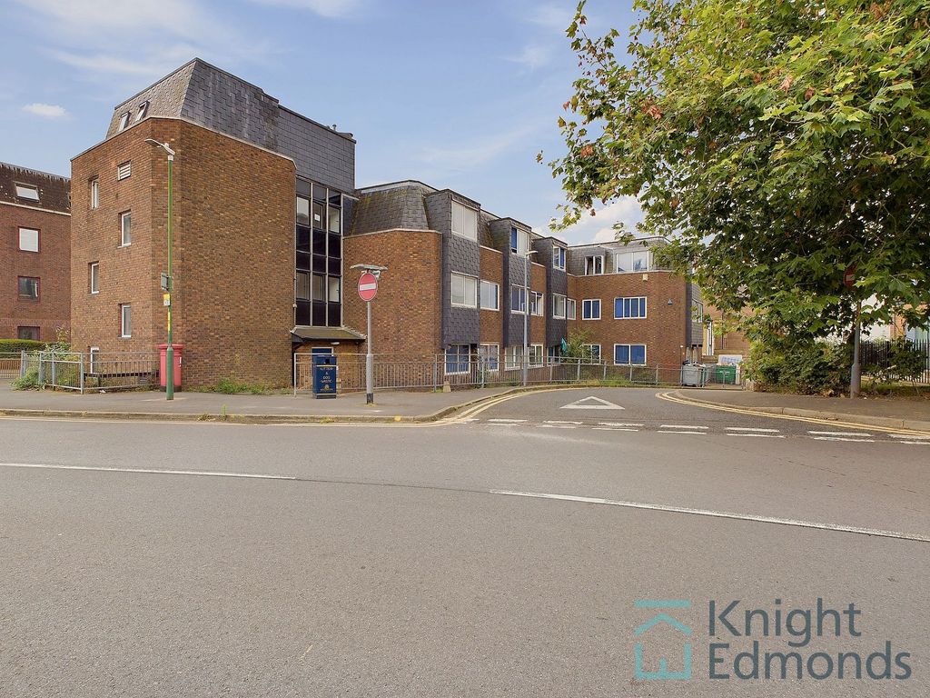 Property photo 1 of 6