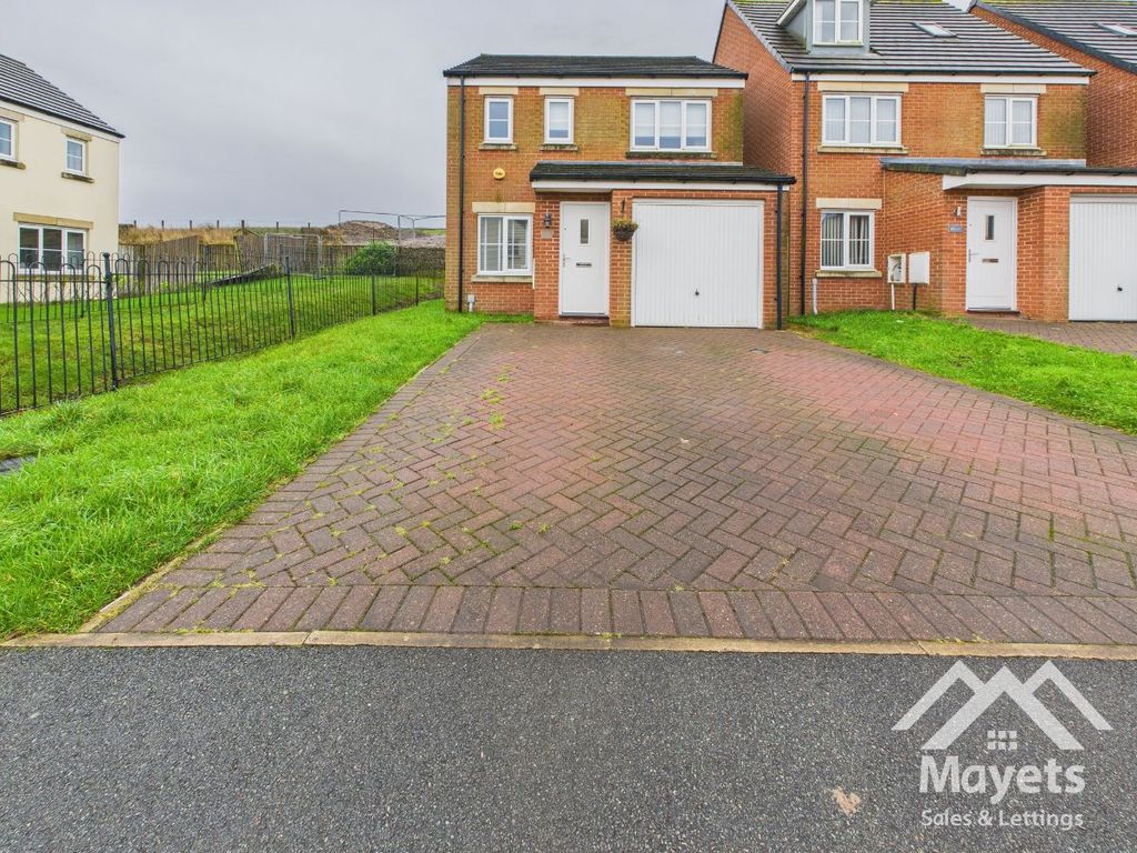 Property photo 1 of 23