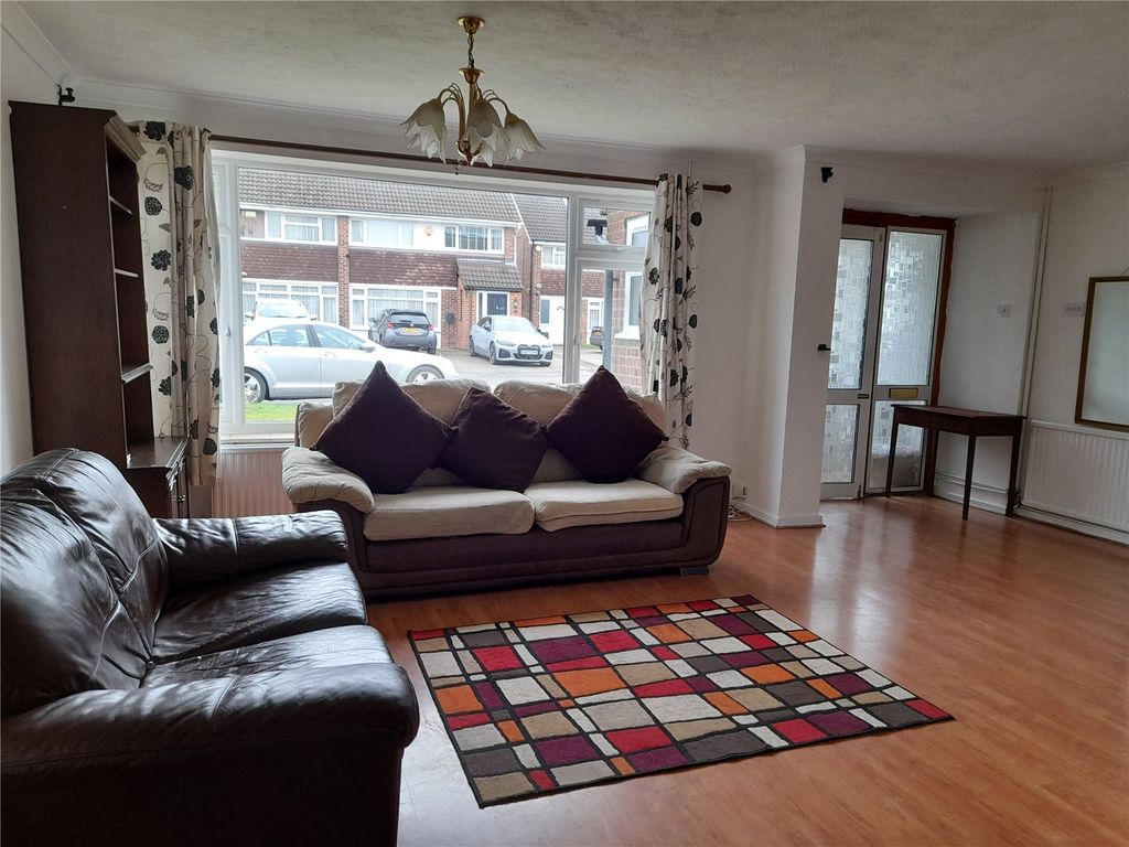 Property photo 2 of 13 Lounge