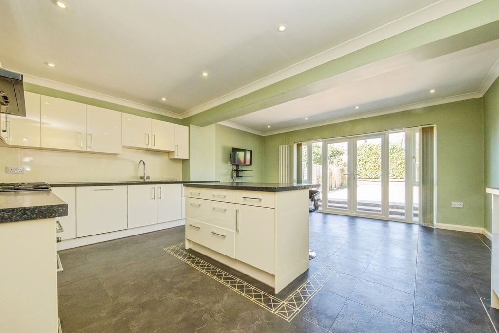 Property photo 1 of 27 Photo