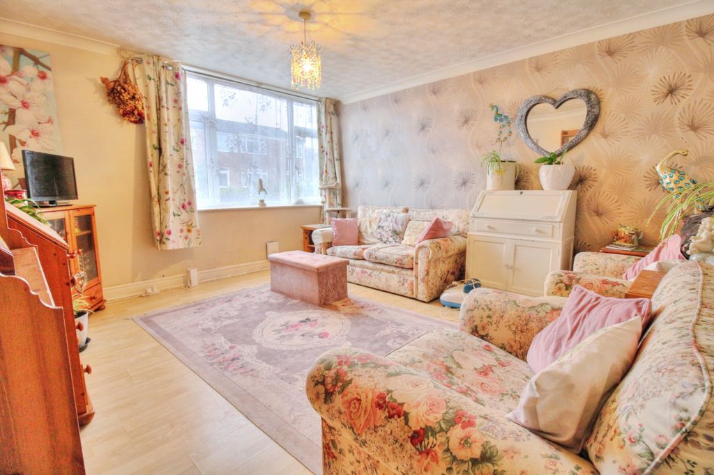 Property photo 2 of 20 Photo #2