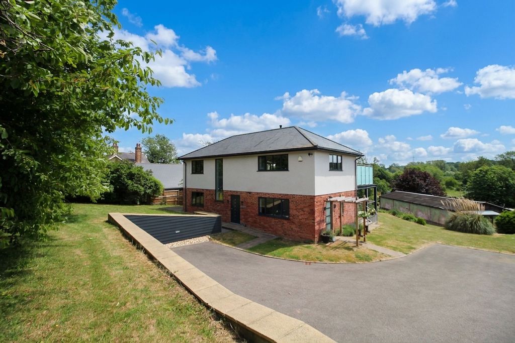 Property photo 1 of 39