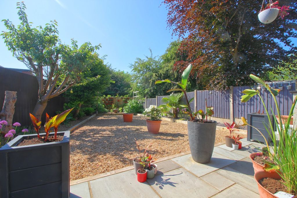 Property photo 1 of 17 Rear Garden