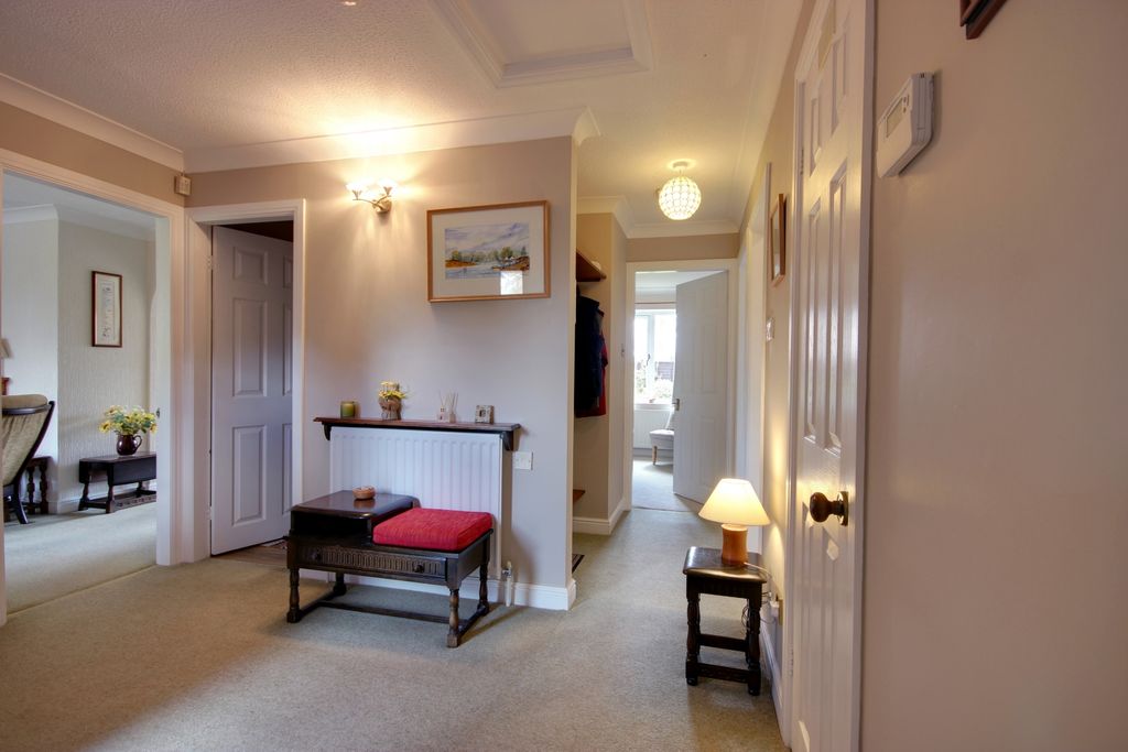 Property photo 3 of 20 1 Entrance A