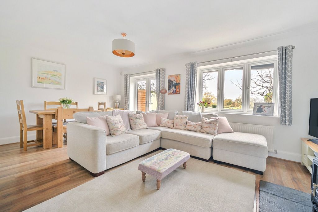 Property photo 3 of 22 Picture 3