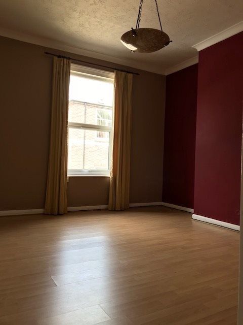 Property photo 3 of 5 Lounge