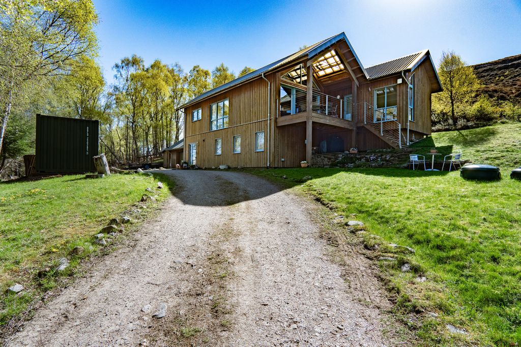 Property photo 1 of 49