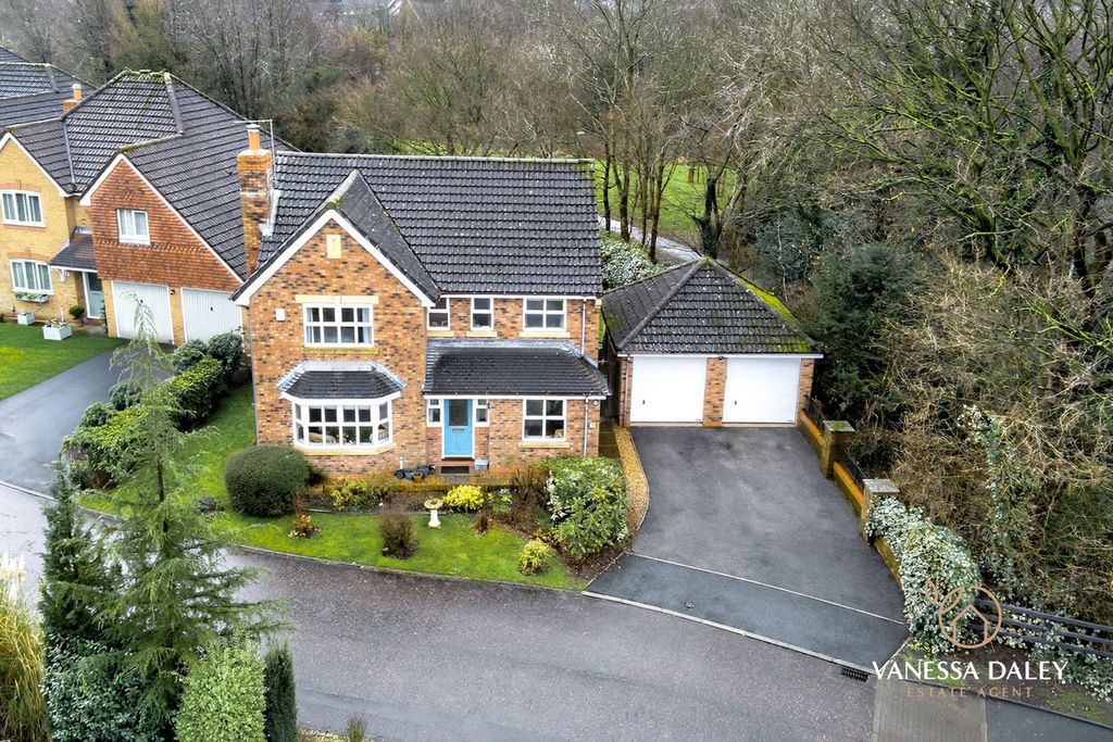 Property photo 1 of 37