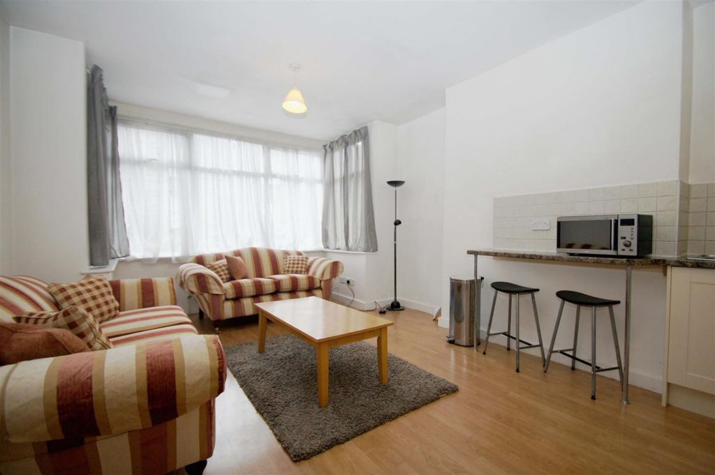 Property photo 2 of 7 Picture No. 05