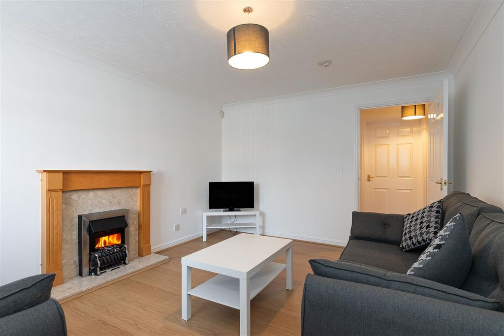 Property photo 3 of 12 34 Humbert Road-7.Jpg