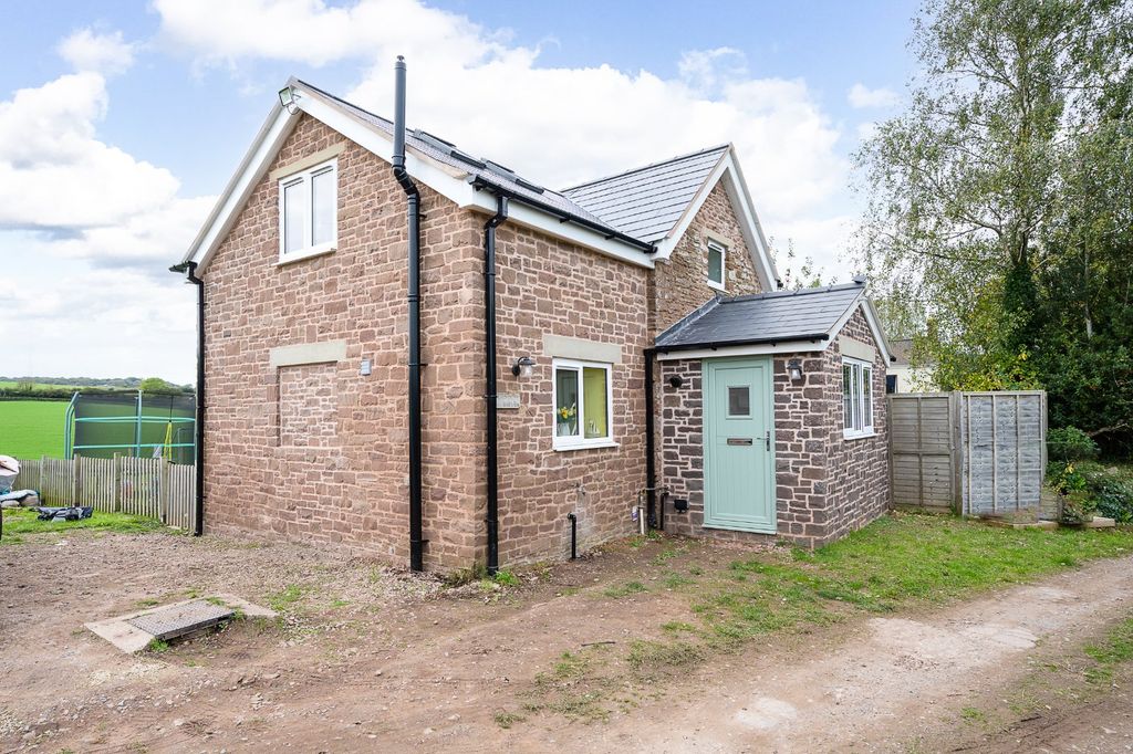 Property photo 1 of 17 Picture No. 29