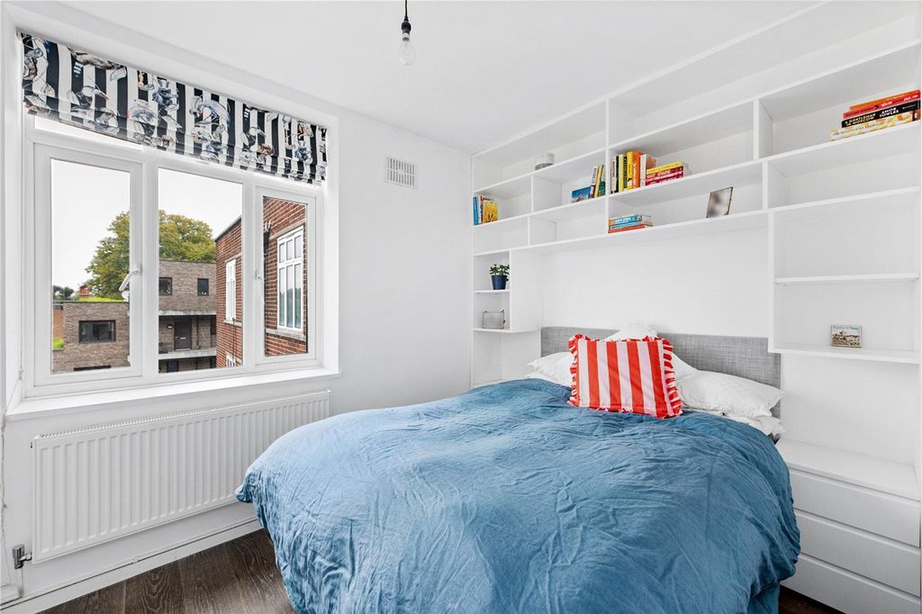 Property photo 3 of 19 Picture No. 09