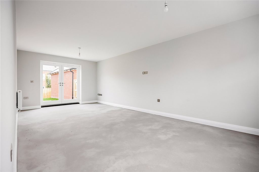 Property photo 2 of 14 Picture No. 02