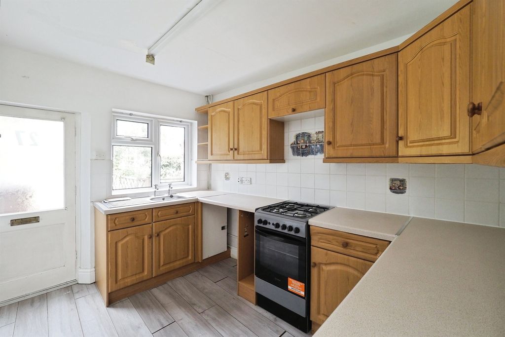 Property photo 3 of 17
