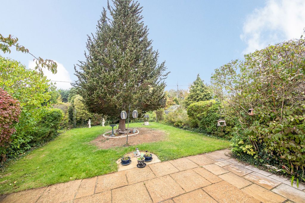 Property photo 3 of 25