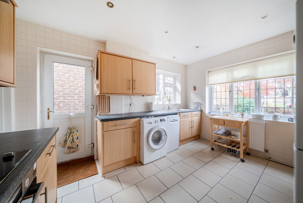 Property photo 2 of 10 1380655-5-6915F91...