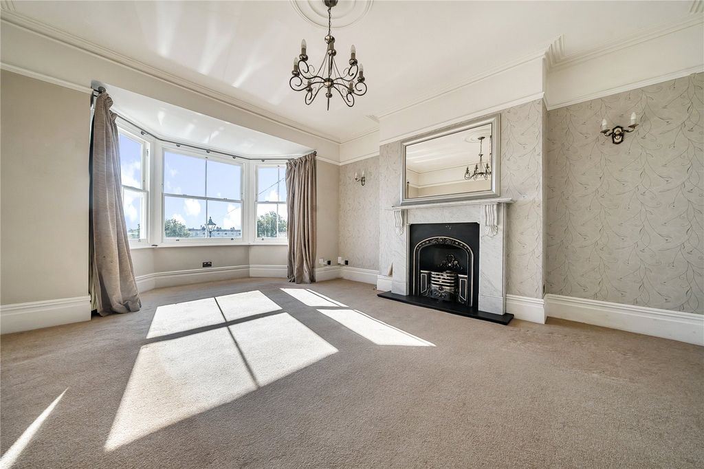 Property photo 2 of 23 Picture No. 07