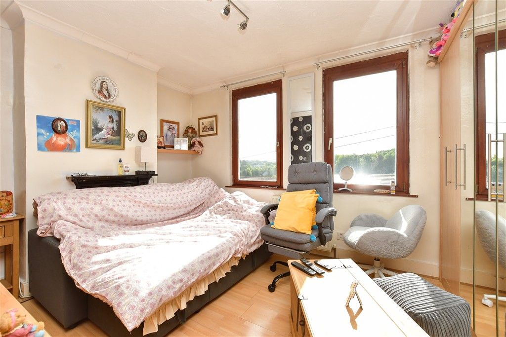 Property photo 3 of 5 Bedroom 1