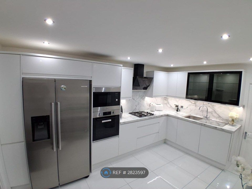 Property photo 1 of 29 Kitchen