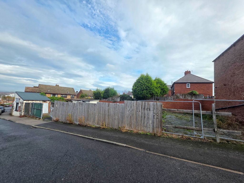 Property photo 2 of 7